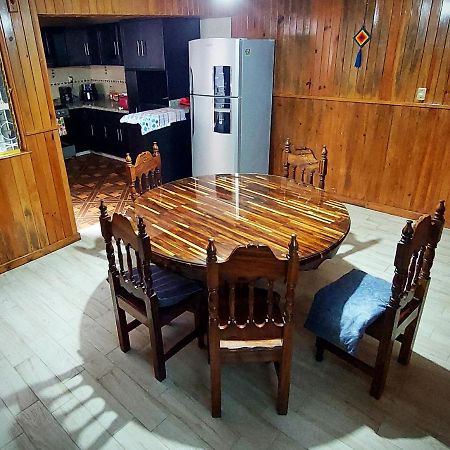 Casa Latina Hostel San Cristóbal de Las Casas エクステリア 写真