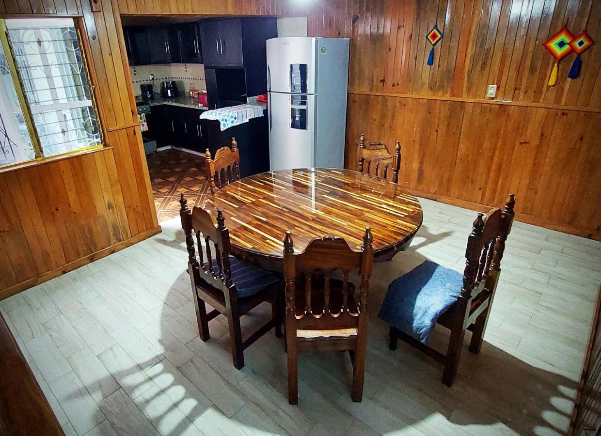 Casa Latina Hostel San Cristóbal de Las Casas エクステリア 写真