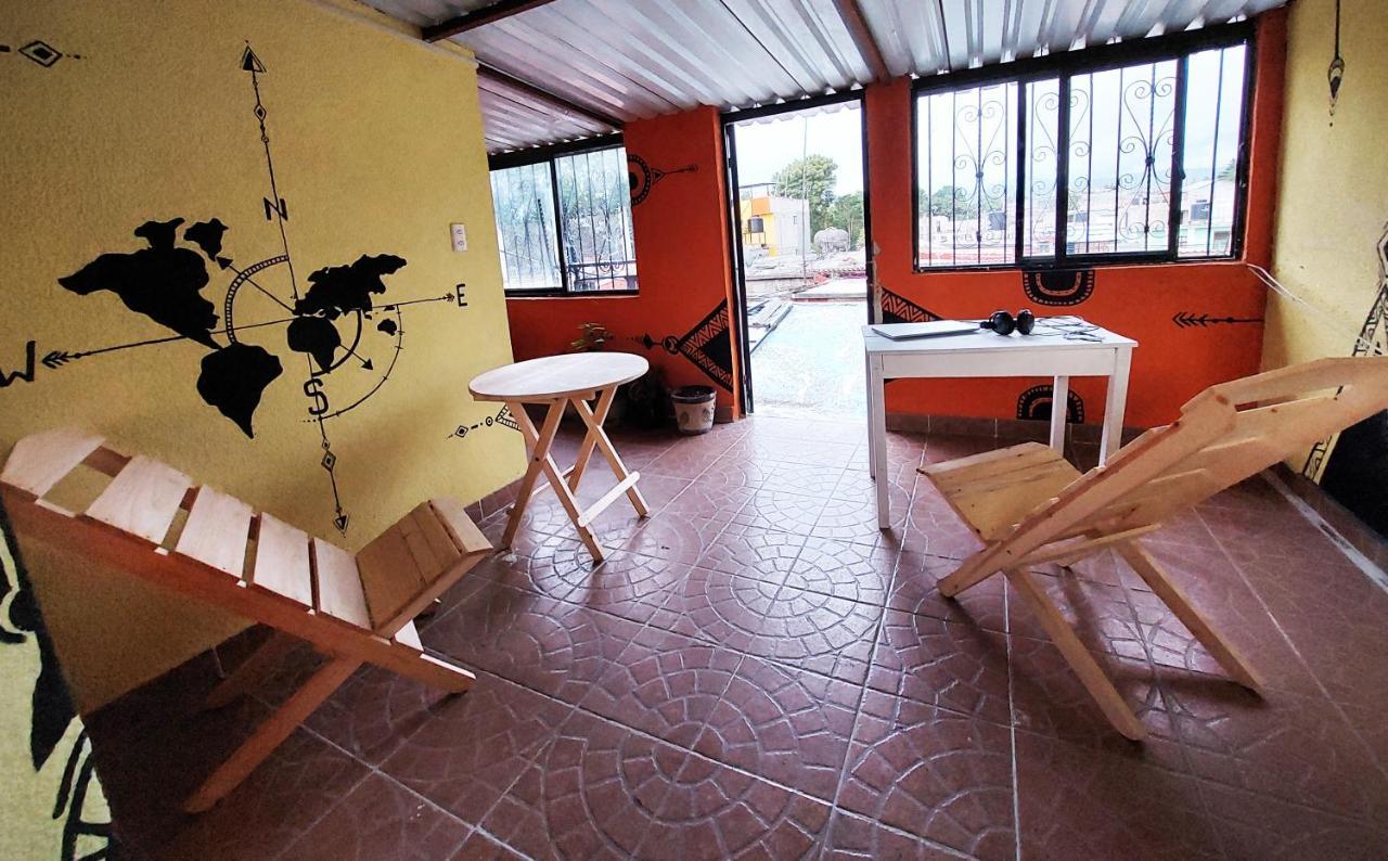 Casa Latina Hostel San Cristóbal de Las Casas エクステリア 写真